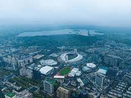 荷兰女国脚罗尔德公开谈论与女友恋情，两人曾因亲密照片受批评